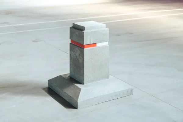 Roos Groep - Prefab beton - Beschermelement type Hoogeveen grijsbeton 40x40x100