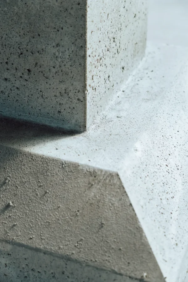 Roos Groep - Prefab beton - Beschermelement type Hoogeveen grijsbeton 40x40x100