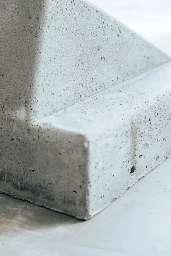Roos Groep - Prefab beton - Schampblok 60x50x40