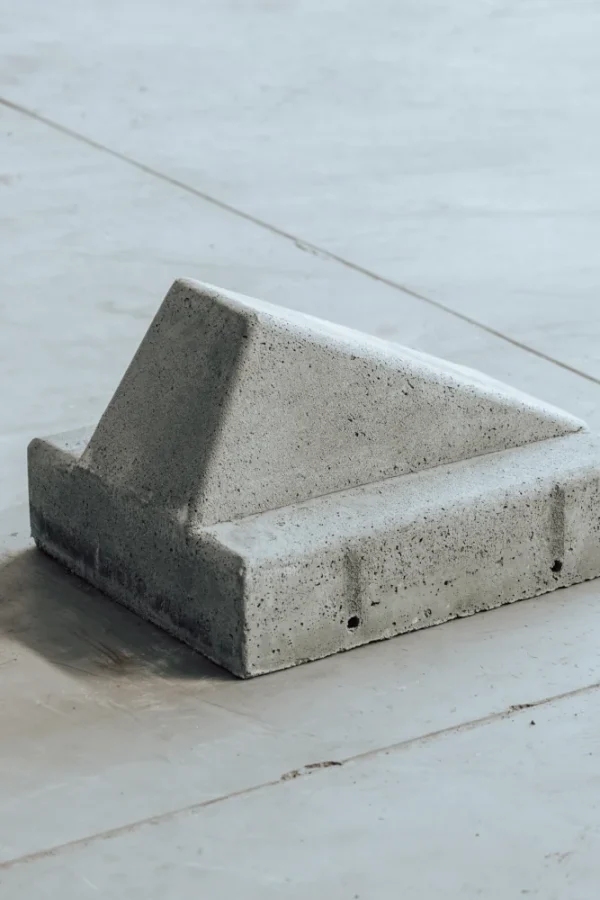 Roos Groep - Prefab beton - Schampblok 60x50x40