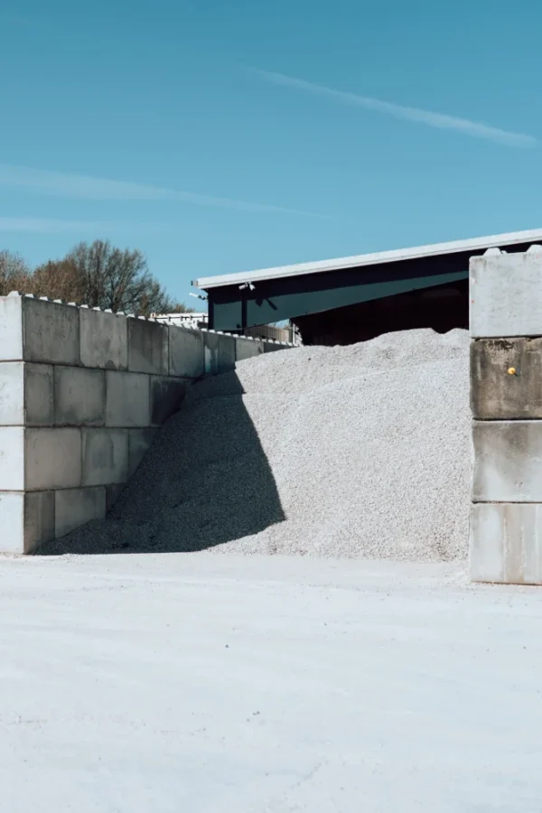 Roos Groep - Prefab beton - Stapelblok met nop 80x80x80